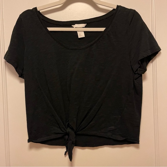 nwot H&M - tshirt with tie detail - Picture 7 of 9